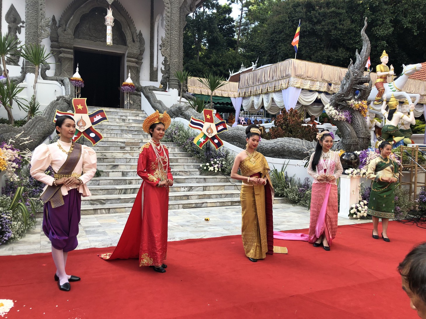 5 nước dọc Mekong giao lưu Phật giáo vì ‘hoà bình khu vực’ - Ảnh 8.