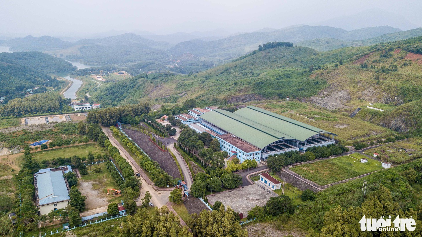 Nơi khởi nguồn sự cố nước sông Đà, mùi dầu thải vẫn xộc lên từ khe suối - Ảnh 10.