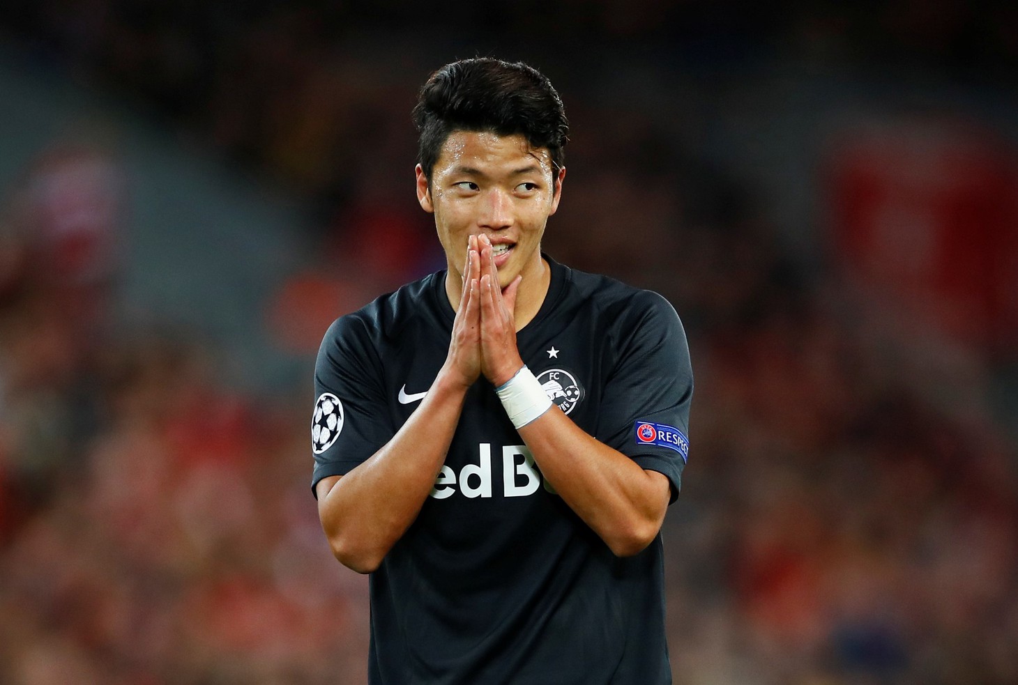 Khoảnh khắc ngôi sao châu Á lừa Van Dijk rồi ghi bàn tại Champions League - Ảnh 9.