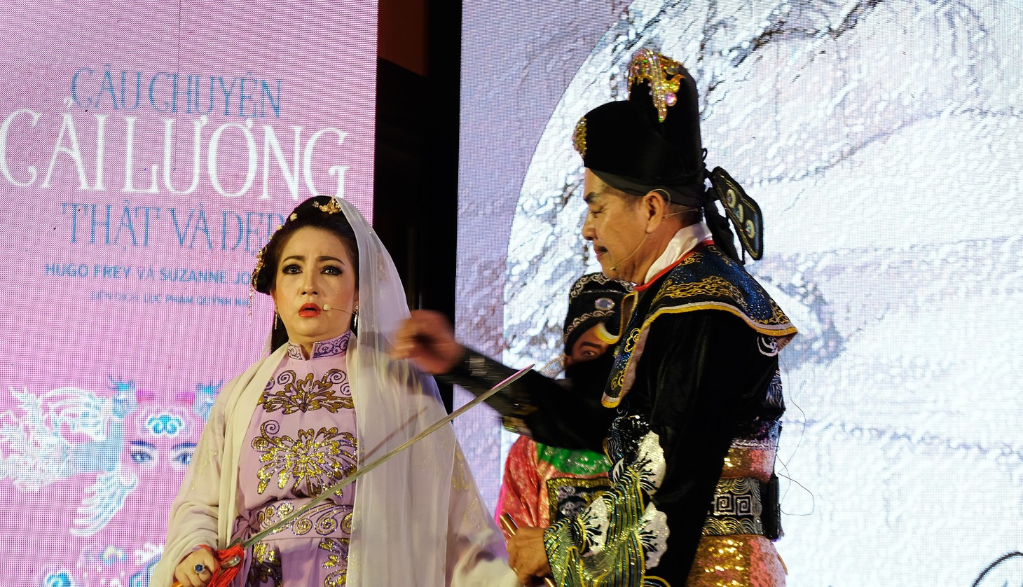 Người cải lương gặp gỡ công chúng tại Đường sách - Ảnh 6.