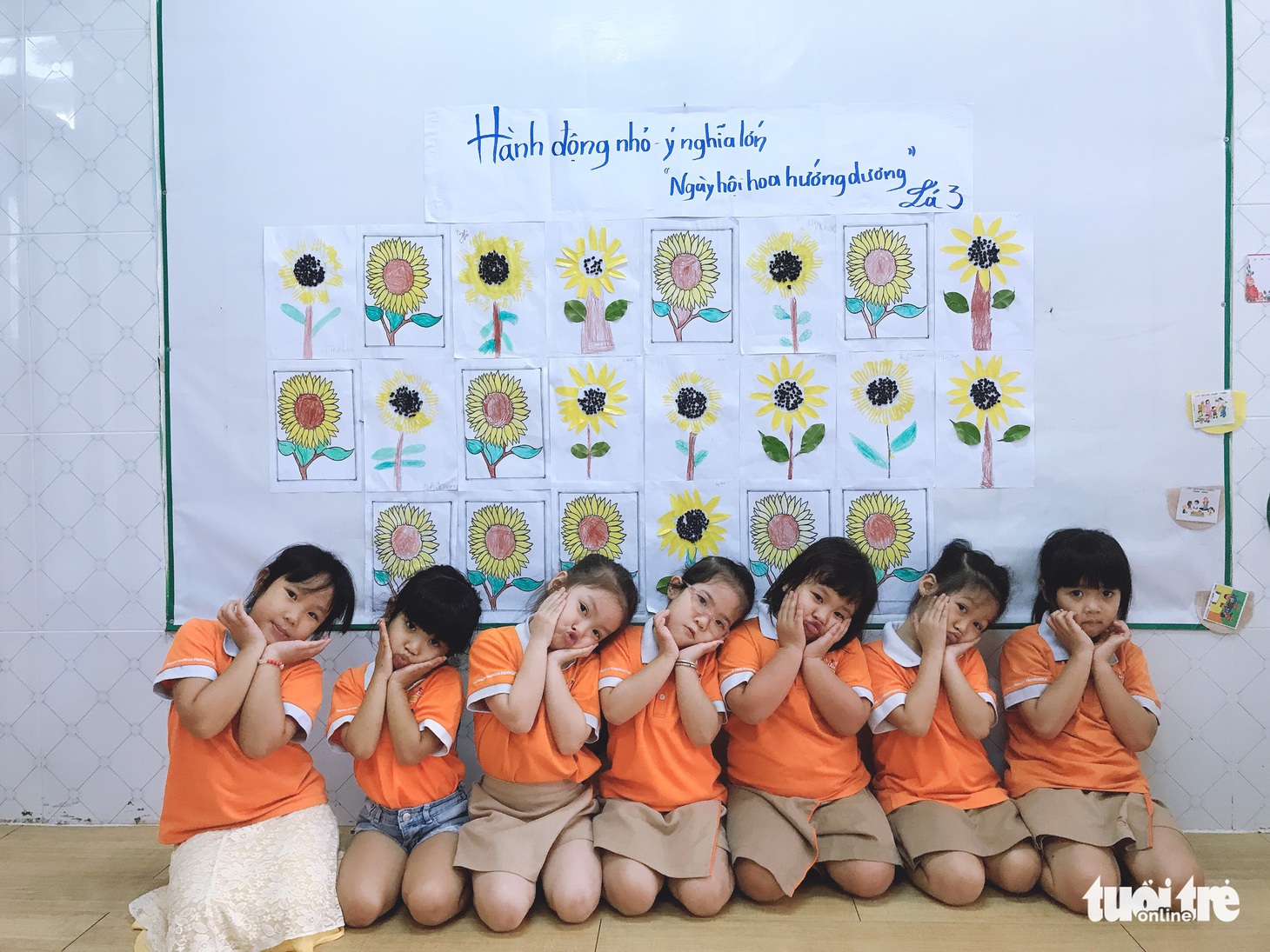 Học sinh mầm non làm hoa hướng dương tặng bệnh nhi ung thư - Ảnh 8.