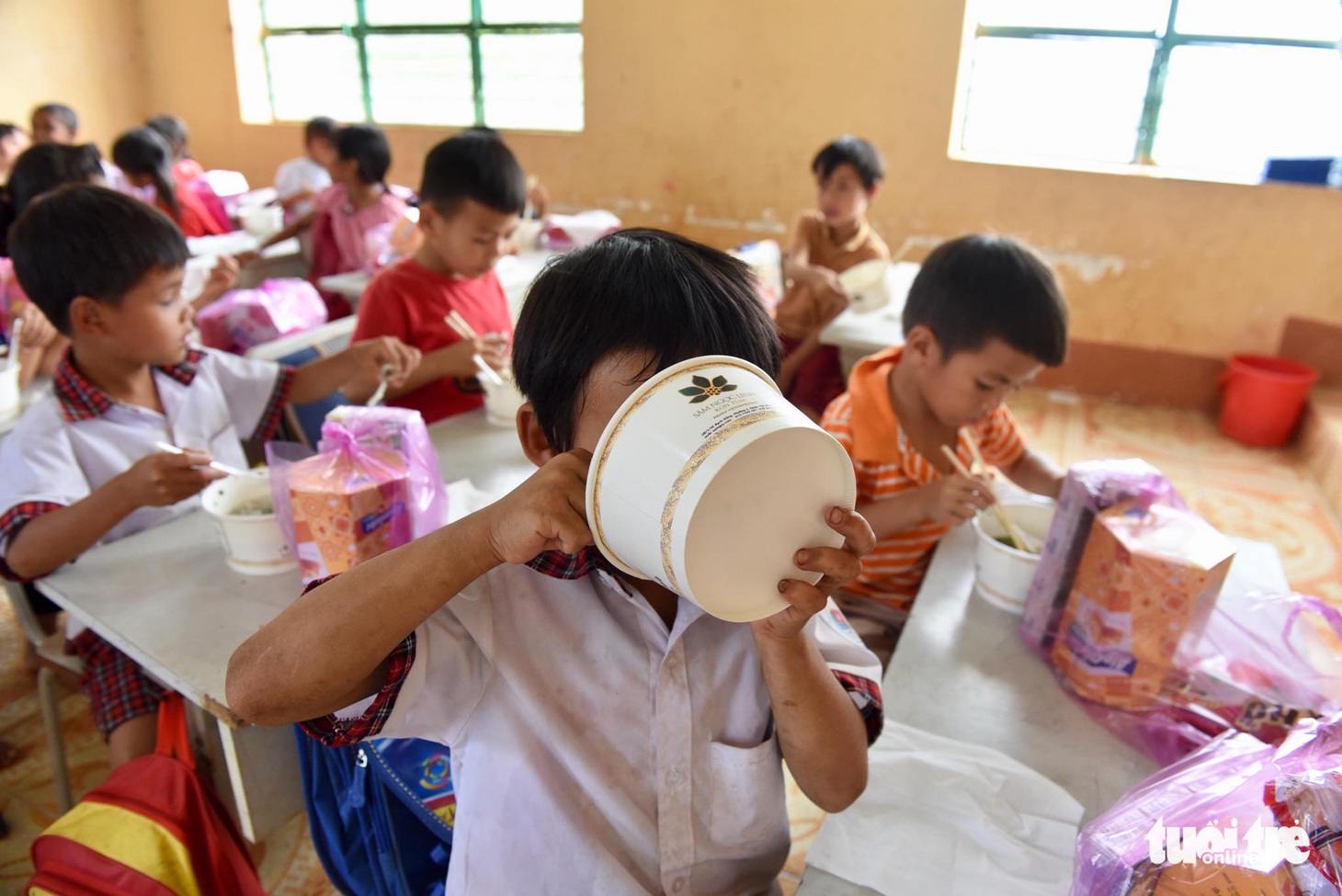 Cô giáo hỏi ai chưa từng ăn phở, tất cả các con đều giơ tay - Ảnh 5.