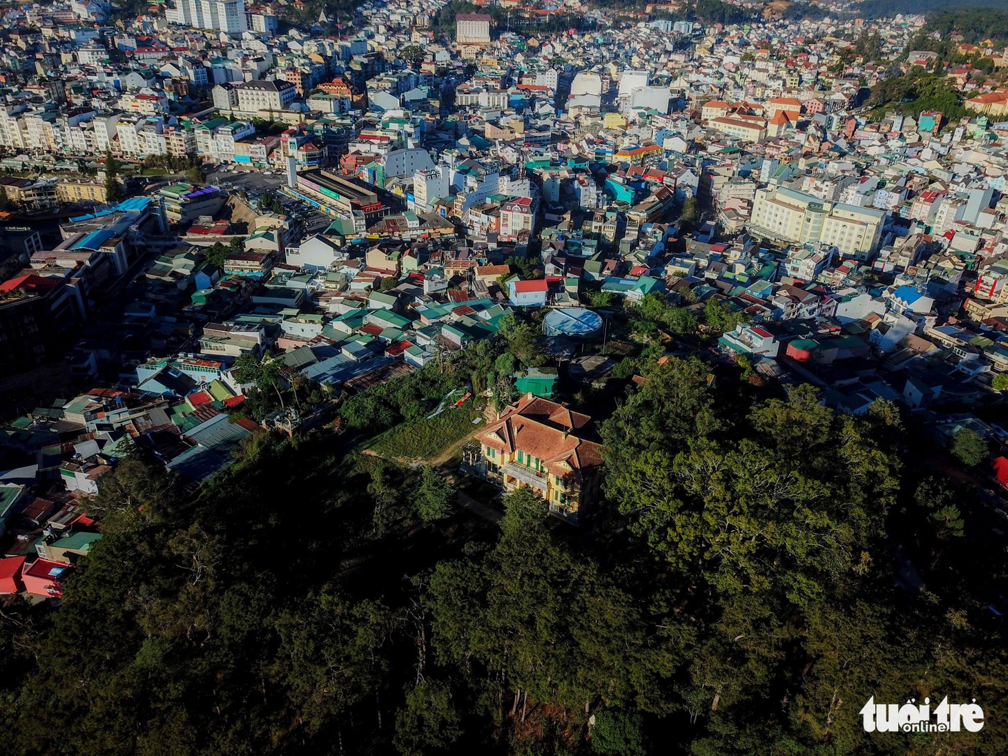 Di sản hoang phế Dinh tỉnh trưởng ở Đà Lạt - Ảnh 2.