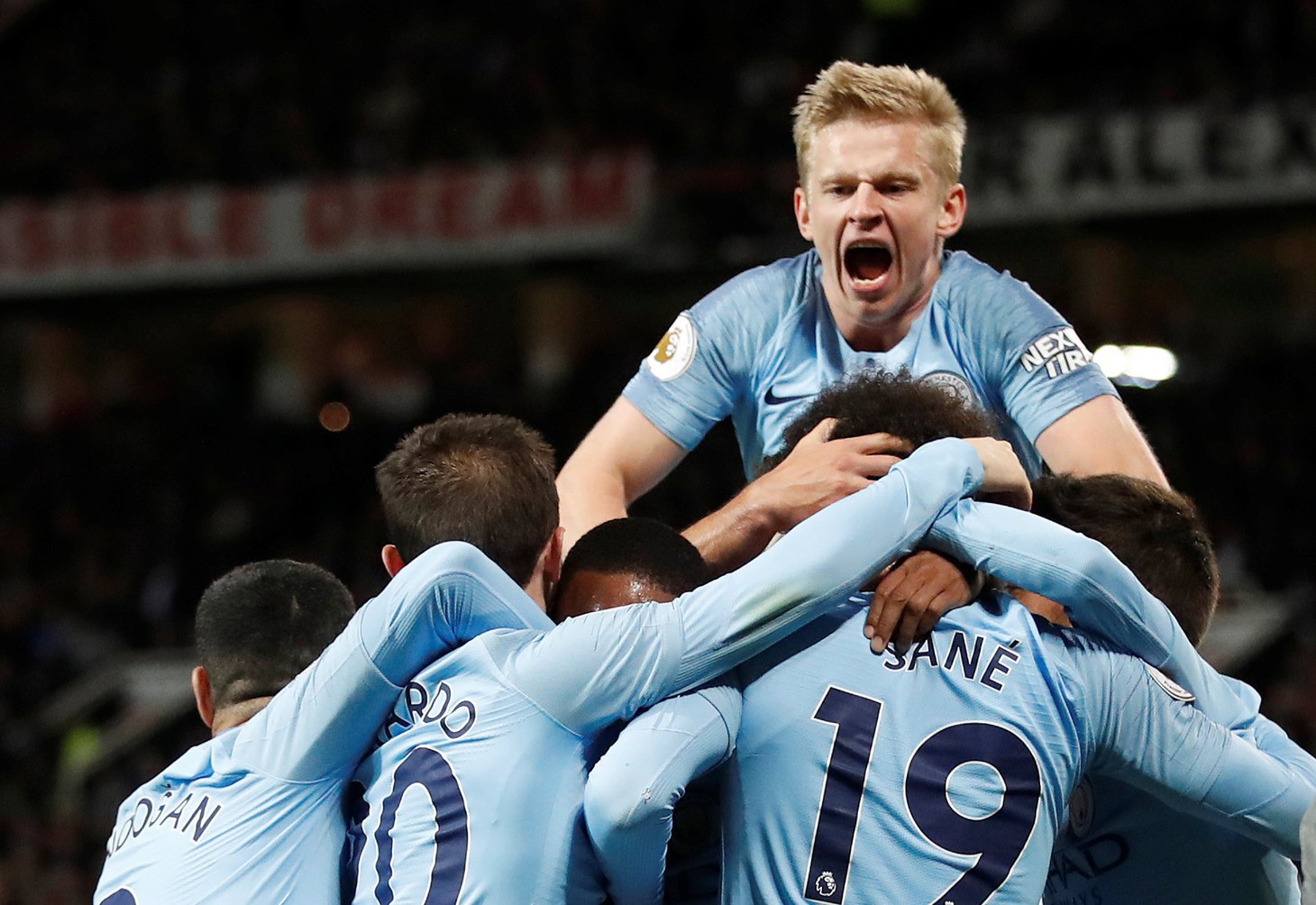 HLV Guardiola nhìn về chức vô địch sau trận derby Manchester - Ảnh 7.