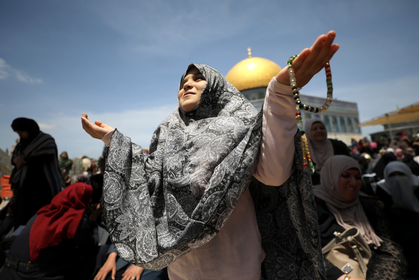 Ramadan 2019 qua những hình ảnh ấn tượng - Ảnh 1.