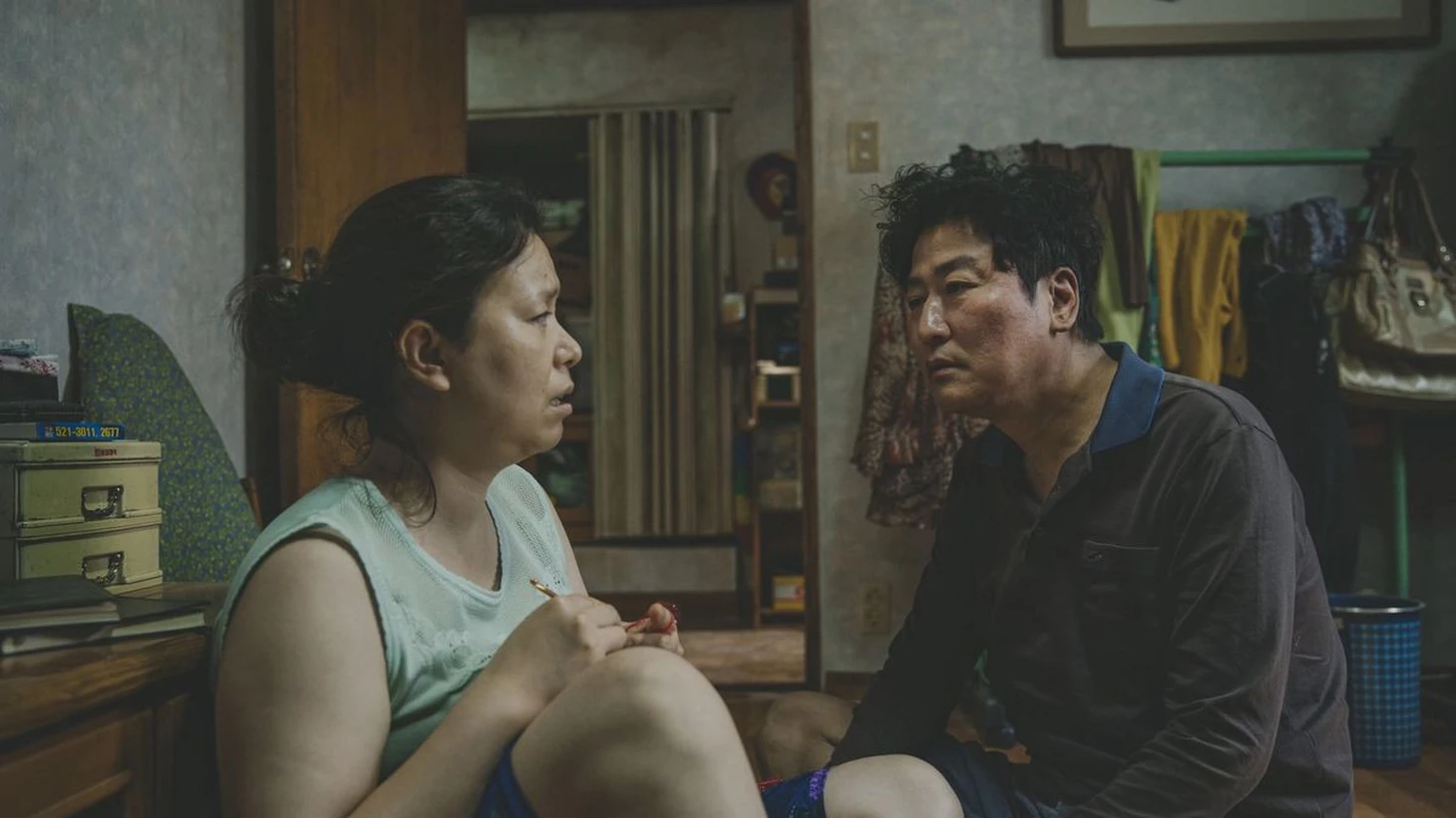Parasite - Cành cọ vàng Cannes 2019 - bi thảm, hồi hộp và đẫm máu - Ảnh 7.