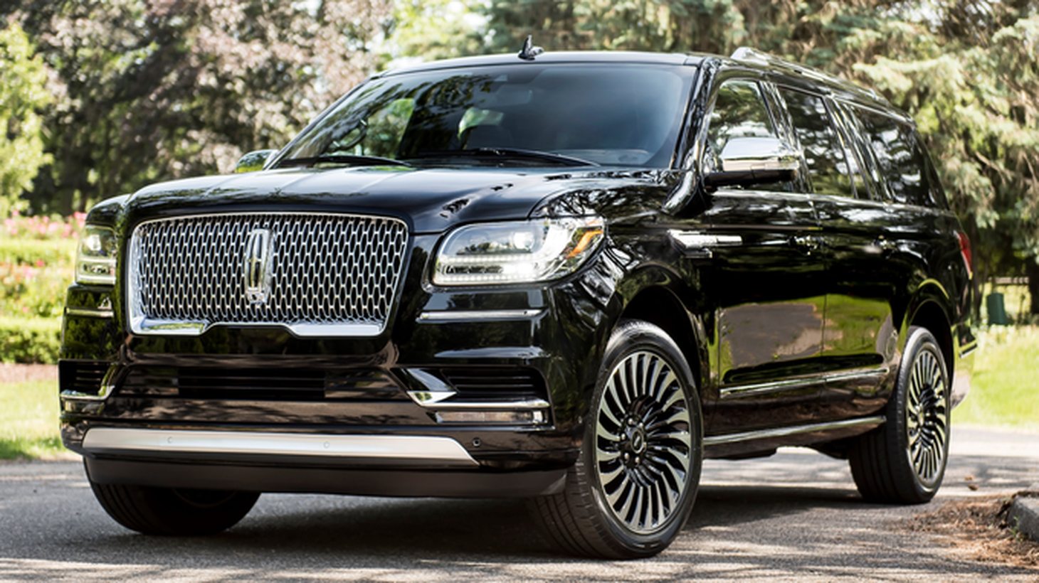 6 chiếc SUV hàng hot được phương Tây ưa thích - Ảnh 1.