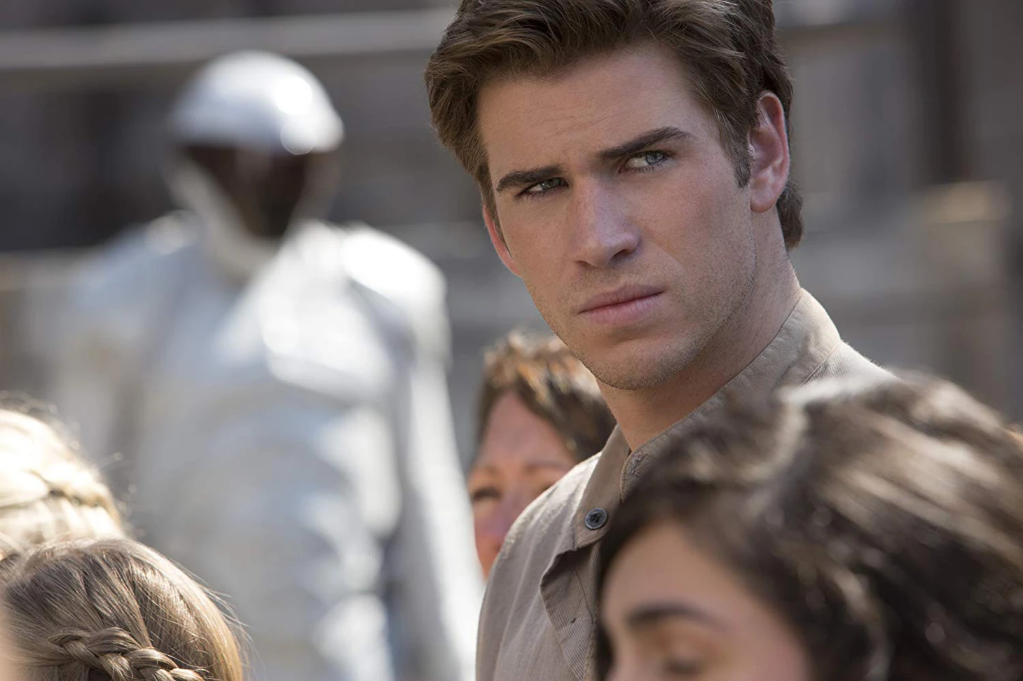 Liam Hemsworth - Miley Cyrus: 10 năm bên nhau, 7 tháng hôn nhân, ly hôn ồn ào - Ảnh 5.