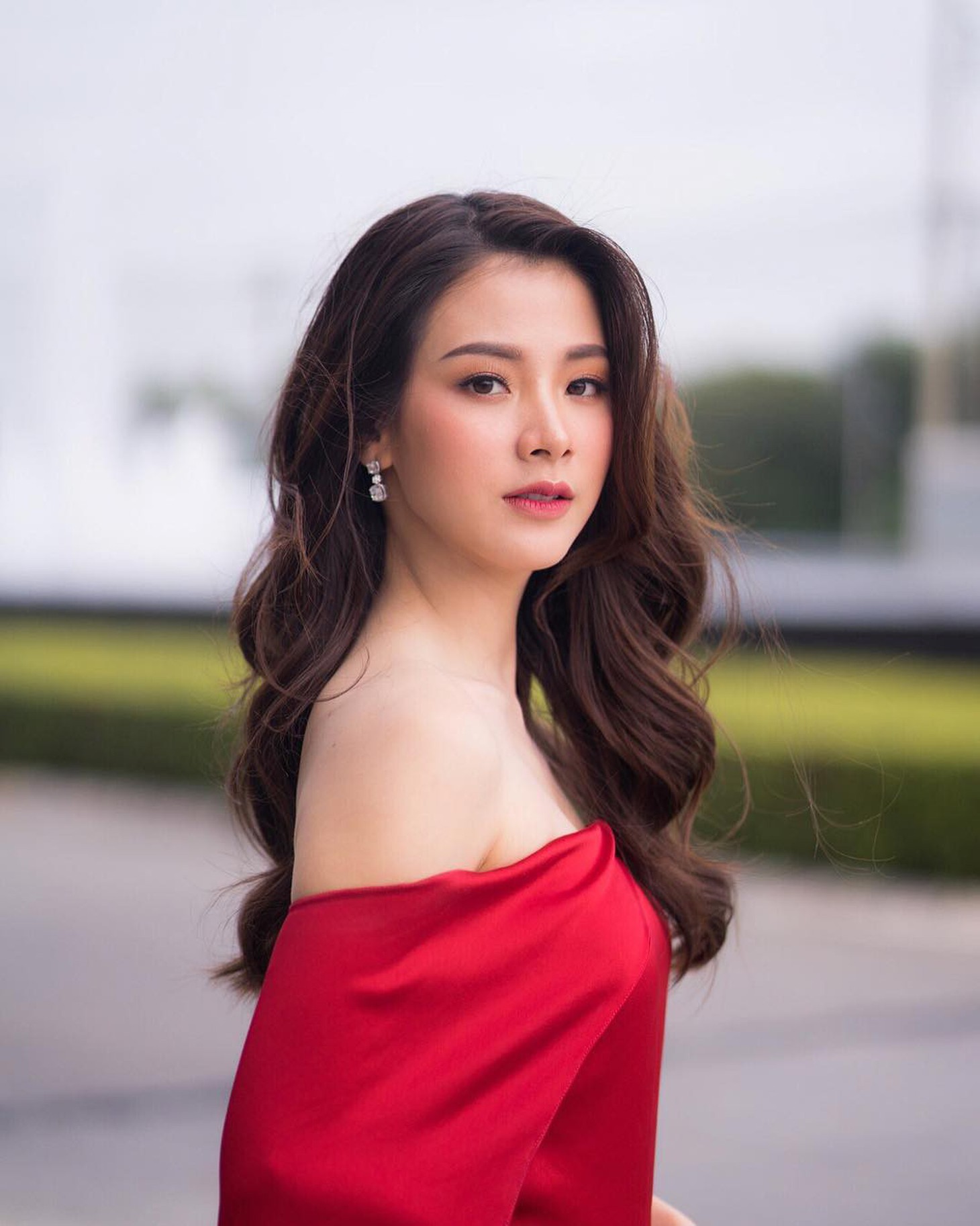 Baifern Pimchanok - người đẹp chuyển giới Chiếc lá cuốn bay là ai? - Ảnh 14.