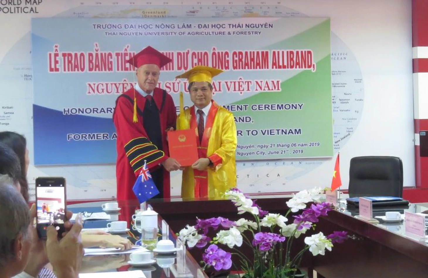 Graham Alliband: Cựu đại sứ 47 năm gắn bó với Việt Nam - Ảnh 2.