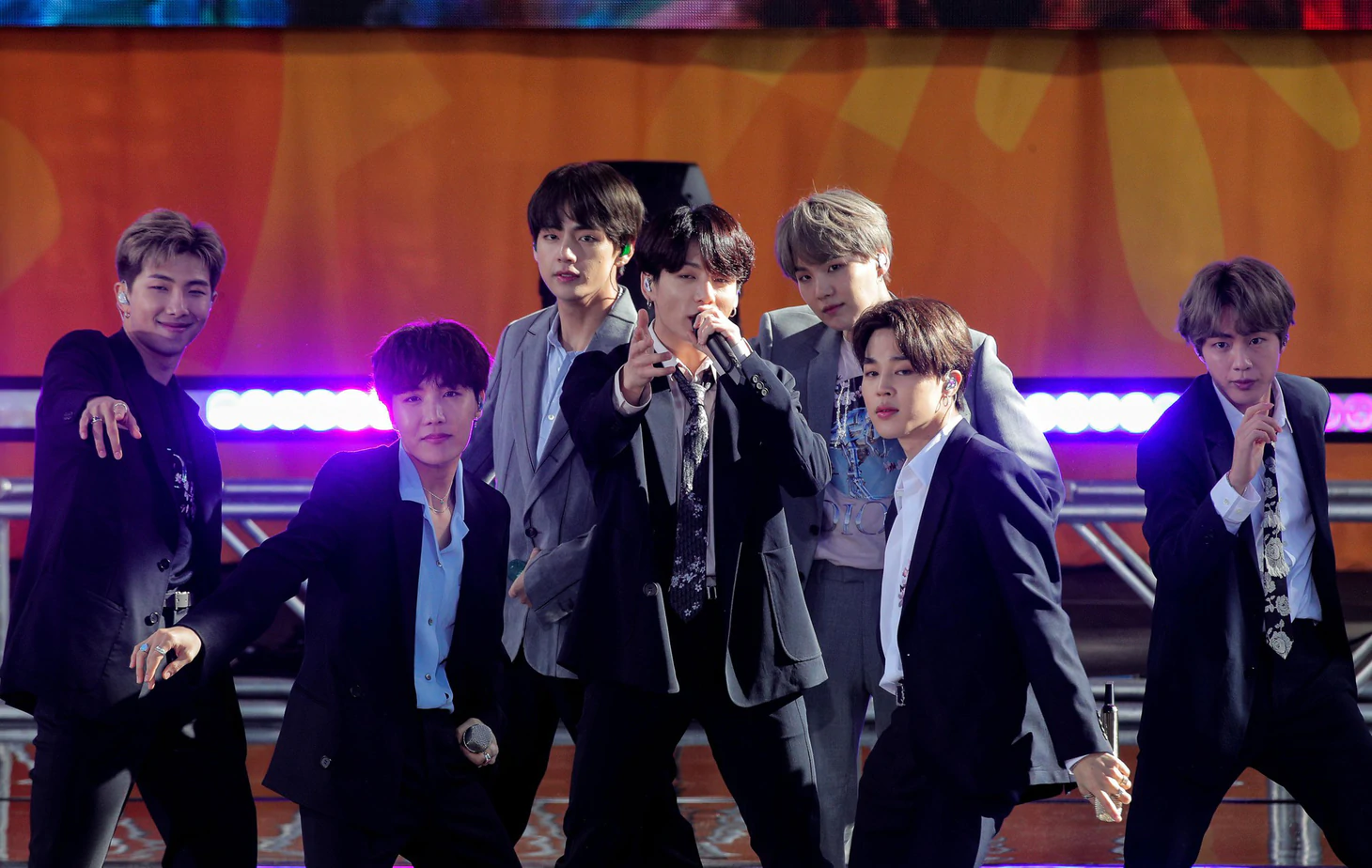 Thực tập sinh tại Kpop có phải là giấc mơ xa vời? - Ảnh 1.