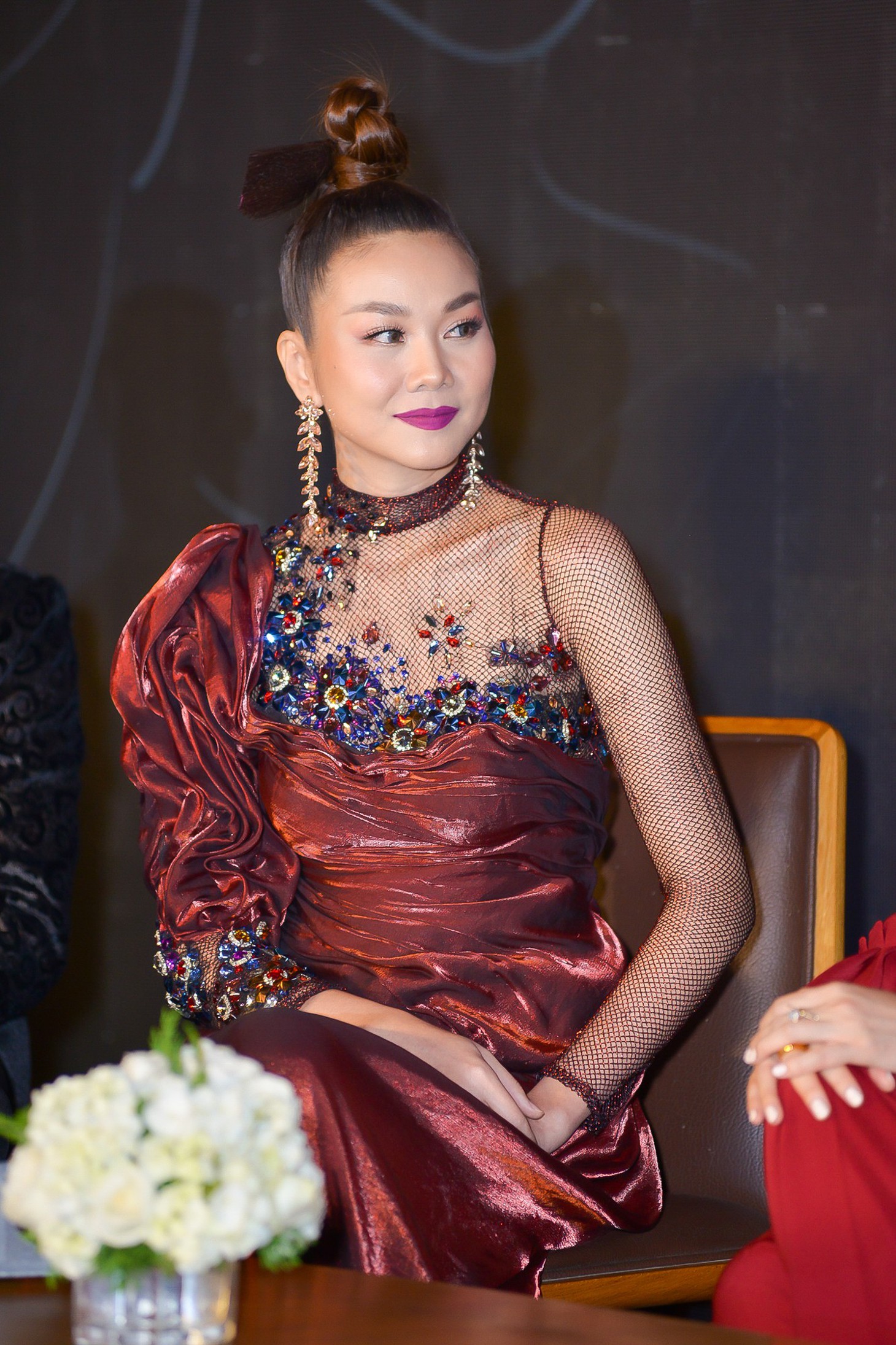 Chị chị em em: Thanh Hằng... run sợ trước cảnh nóng với Lãnh Thanh - Ảnh 8.