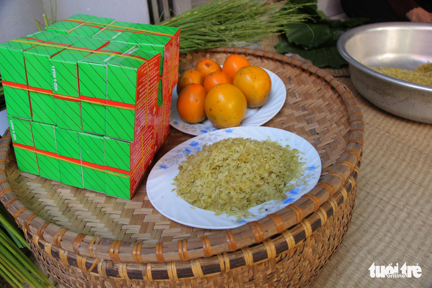 Mẹ truyền con nối giữ gìn tiếng tăm hương cốm làng Vòng - Ảnh 9.