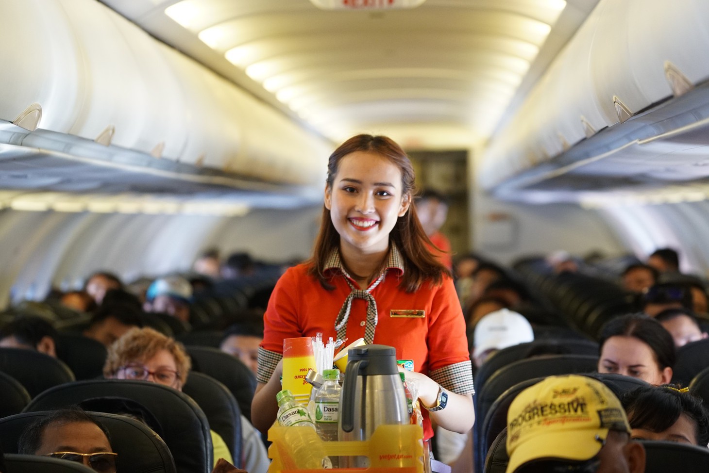 Doanh thu quốc tế của Vietjet 6.865 tỉ đồng, tăng 51% - Ảnh 1.