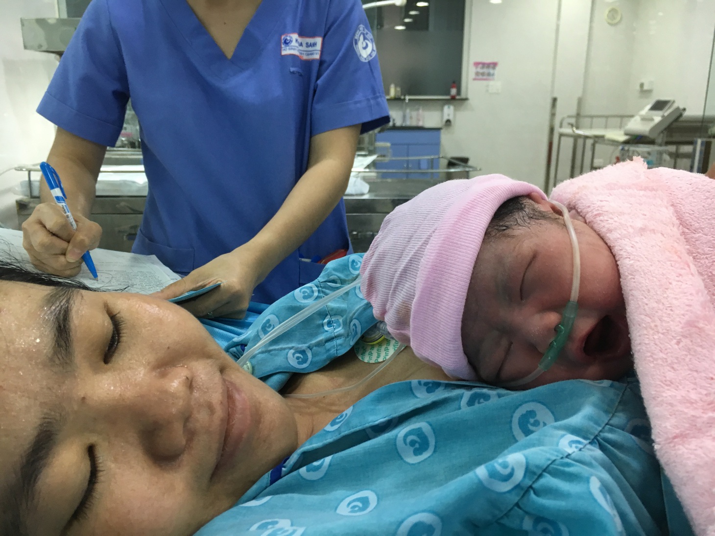 Ngắm nhìn những công dân nhí đầu tiên năm 2020 tại TP.HCM - Ảnh 6.