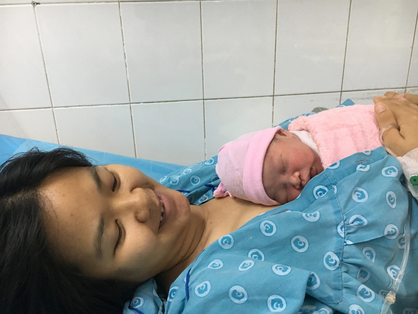 Ngắm nhìn những công dân nhí đầu tiên năm 2020 tại TP.HCM - Ảnh 5.