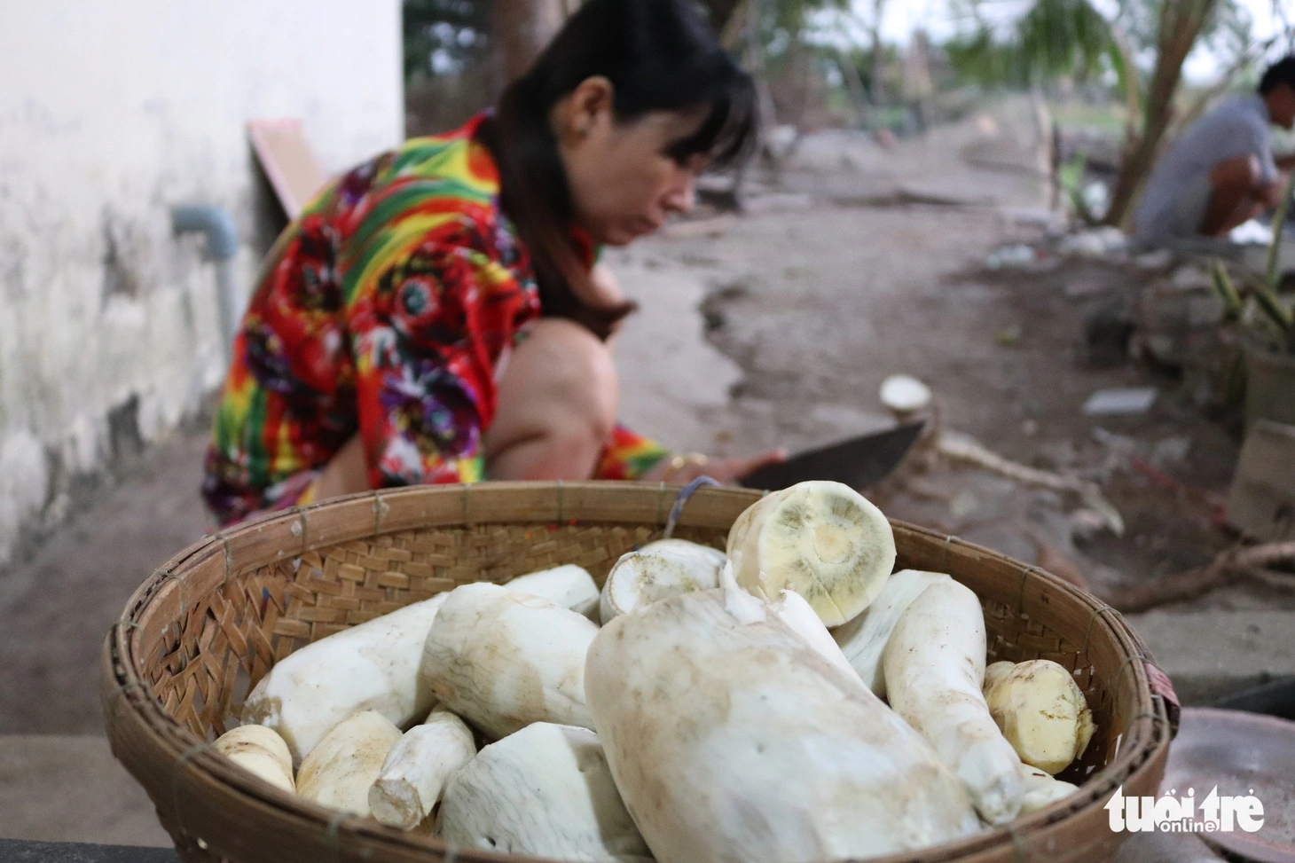 Tết về quê ngoại, thưởng thức bánh phồng nhân cơm dừa - Ảnh 2.