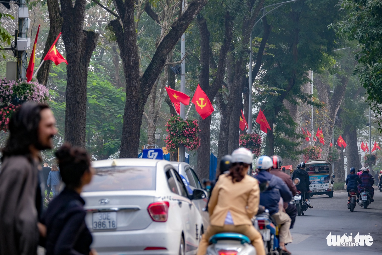 Tết Nguyên đán Canh Tý: Hà Nội chuột vàng, chuột đỏ khắp nơi - Ảnh 7.