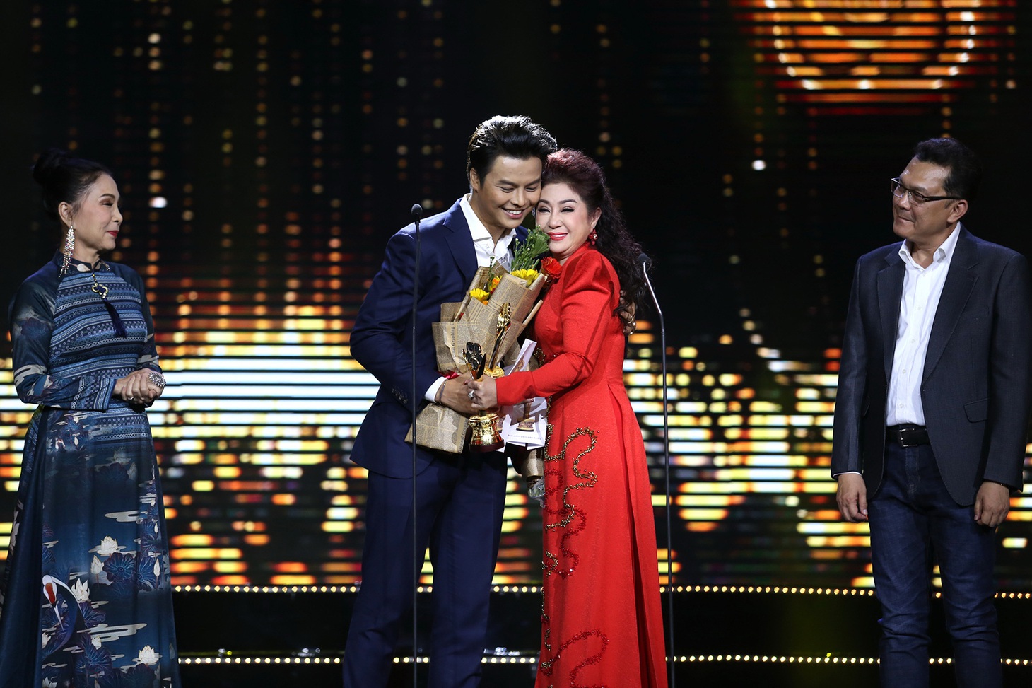 ‘Để Mị nói cho mà nghe’ nhận cú đúp Giải Mai Vàng 2019 - Ảnh 3.