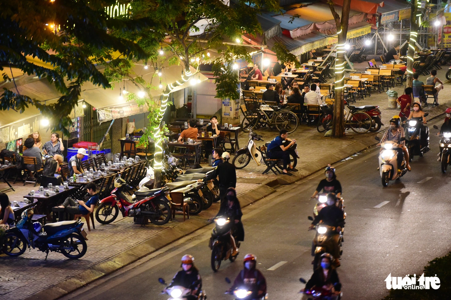 Quán nhậu đìu hiu khách, nhân viên đốt phong long xả xui - Ảnh 6.