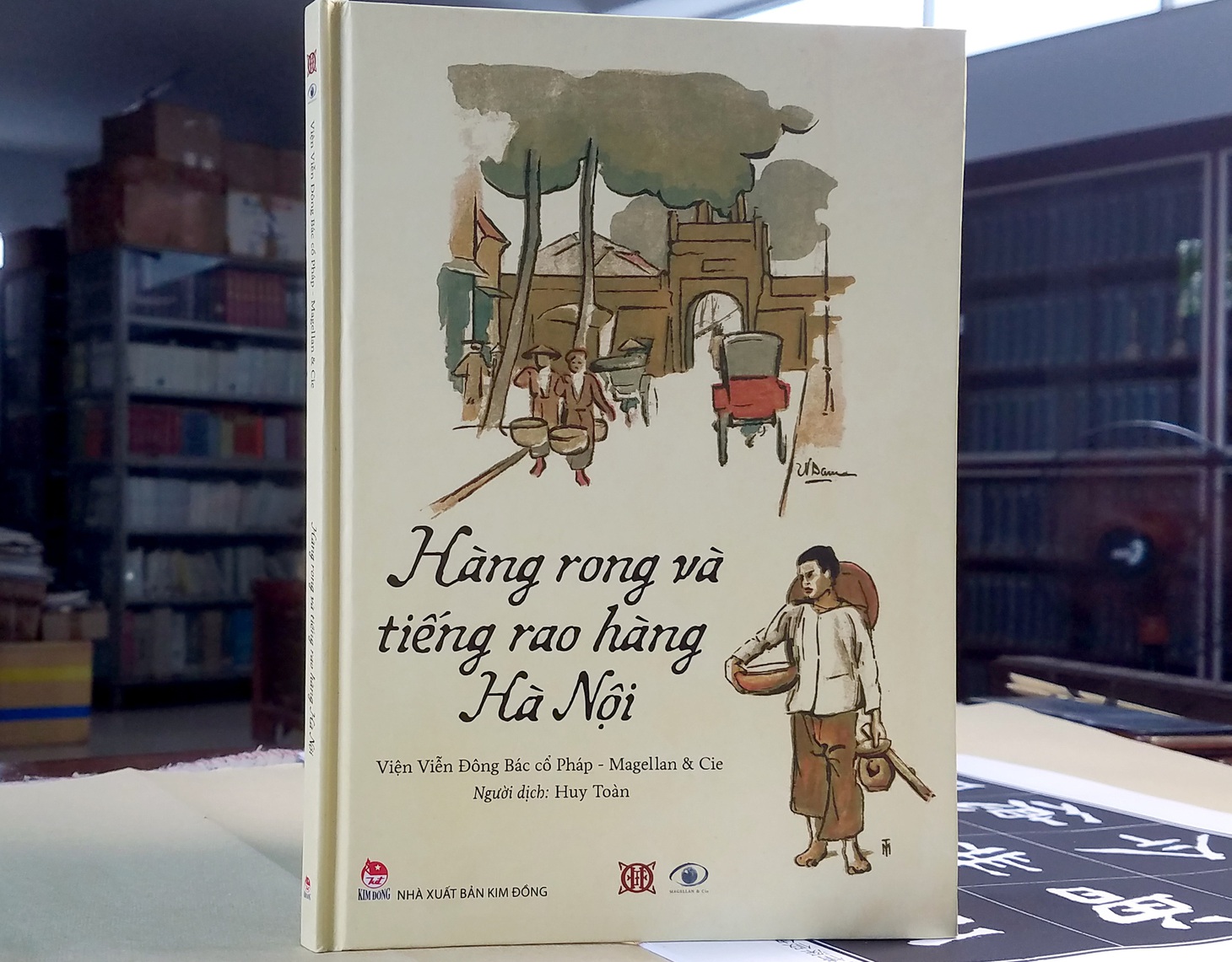 Ngắm hàng rong và nghe tiếng rao hàng trên phố Hà Nội xưa - Ảnh 1.