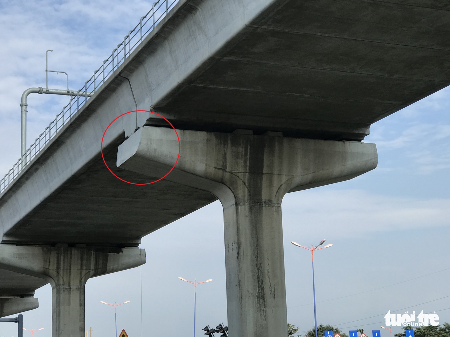 Cận cảnh sự cố rơi gối cao su tại tuyến metro số 1 - Ảnh 4.