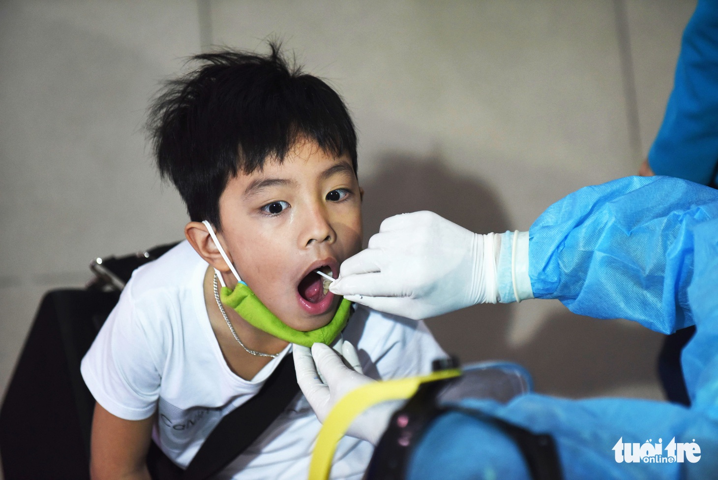 Ga Sài Gòn triển khai lấy mẫu xét nghiệm cho tất cả hành khách - Ảnh 11.