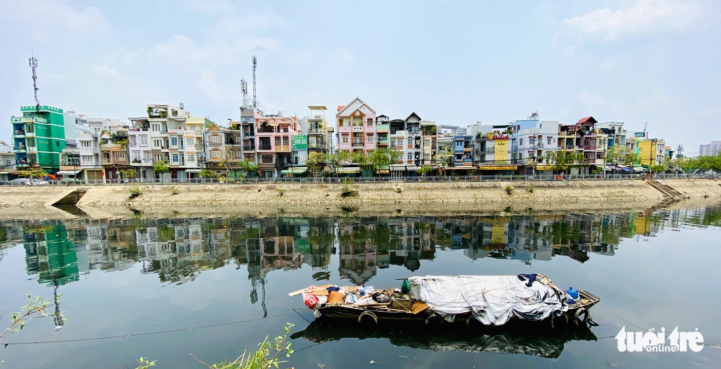 Sài Gòn những ngày không kẹt xe, không chen lấn và ít khói bụi - Ảnh 20.