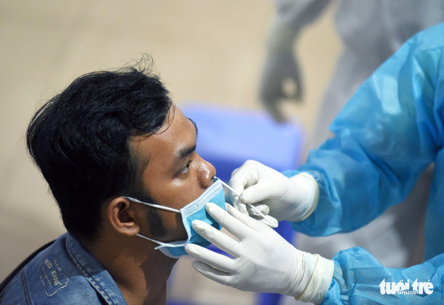 Ga Sài Gòn triển khai lấy mẫu xét nghiệm cho tất cả hành khách - Ảnh 1.