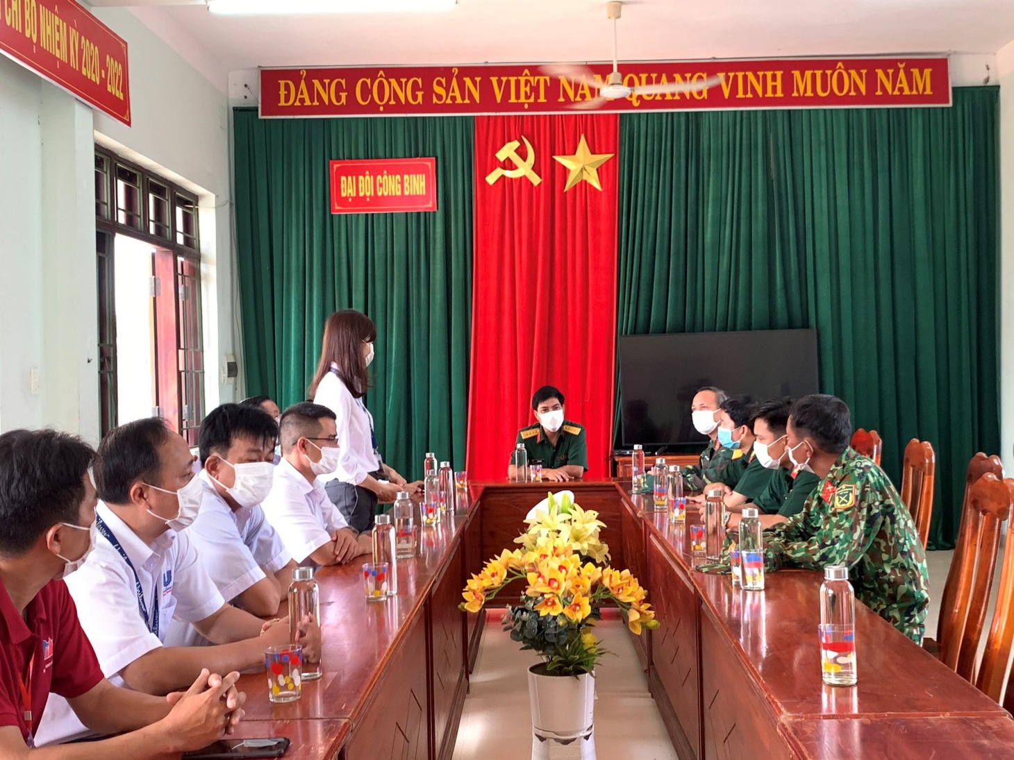 Những chuyến hàng Unilever đến với tuyến đầu chống dịch - Ảnh 5.