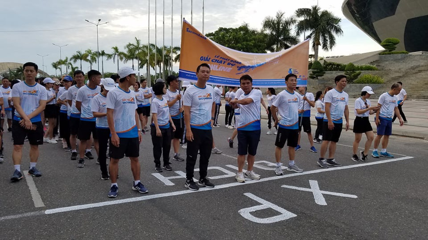 Giải chạy bộ hưởng ứng ngày không tiền mặt 2020: Ngày đầu háo hức - Ảnh 41.