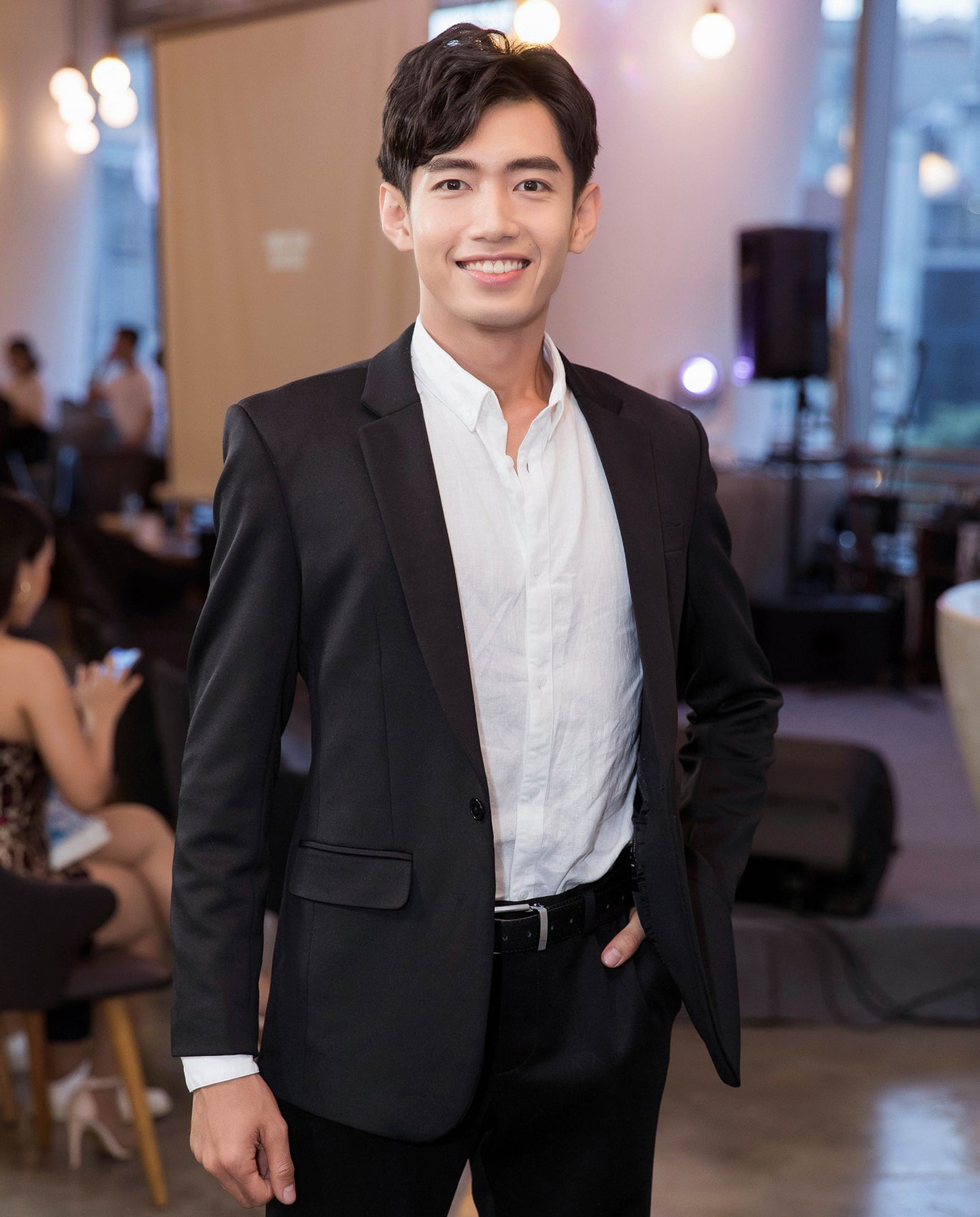 Vũ công Quang Đăng, hoa hậu Đỗ Mỹ Linh, MC Nguyên Khang dự ngày hội tư vấn tuyển sinh của Tuổi Trẻ - Ảnh 5.