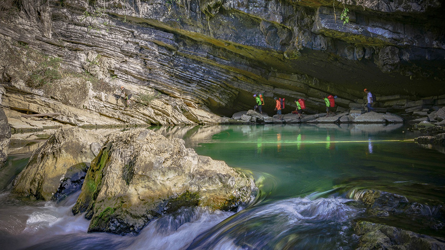 Vào hang khám phá cõi thần tiên - Ảnh 5.