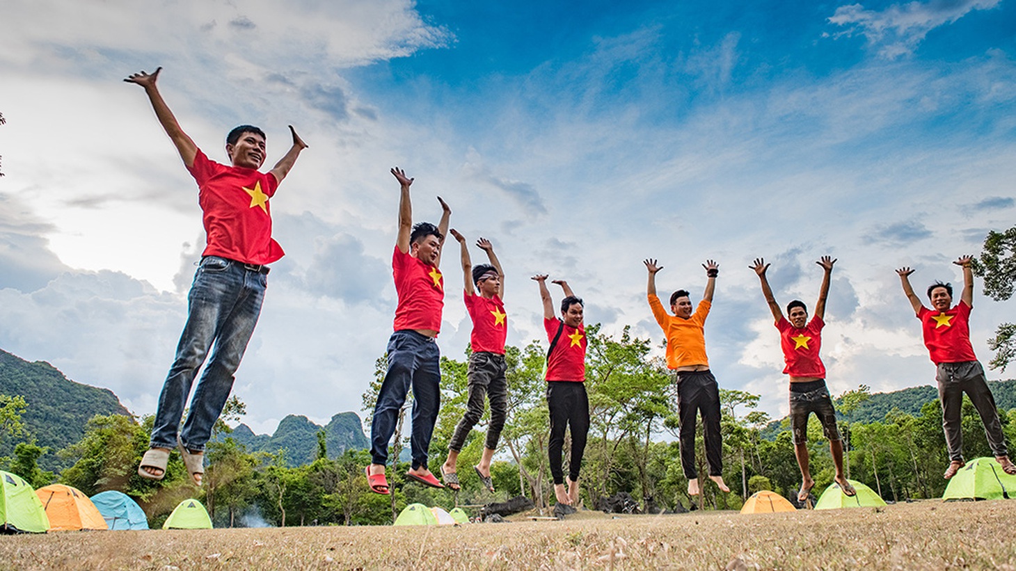 Vào hang khám phá cõi thần tiên - Ảnh 2.