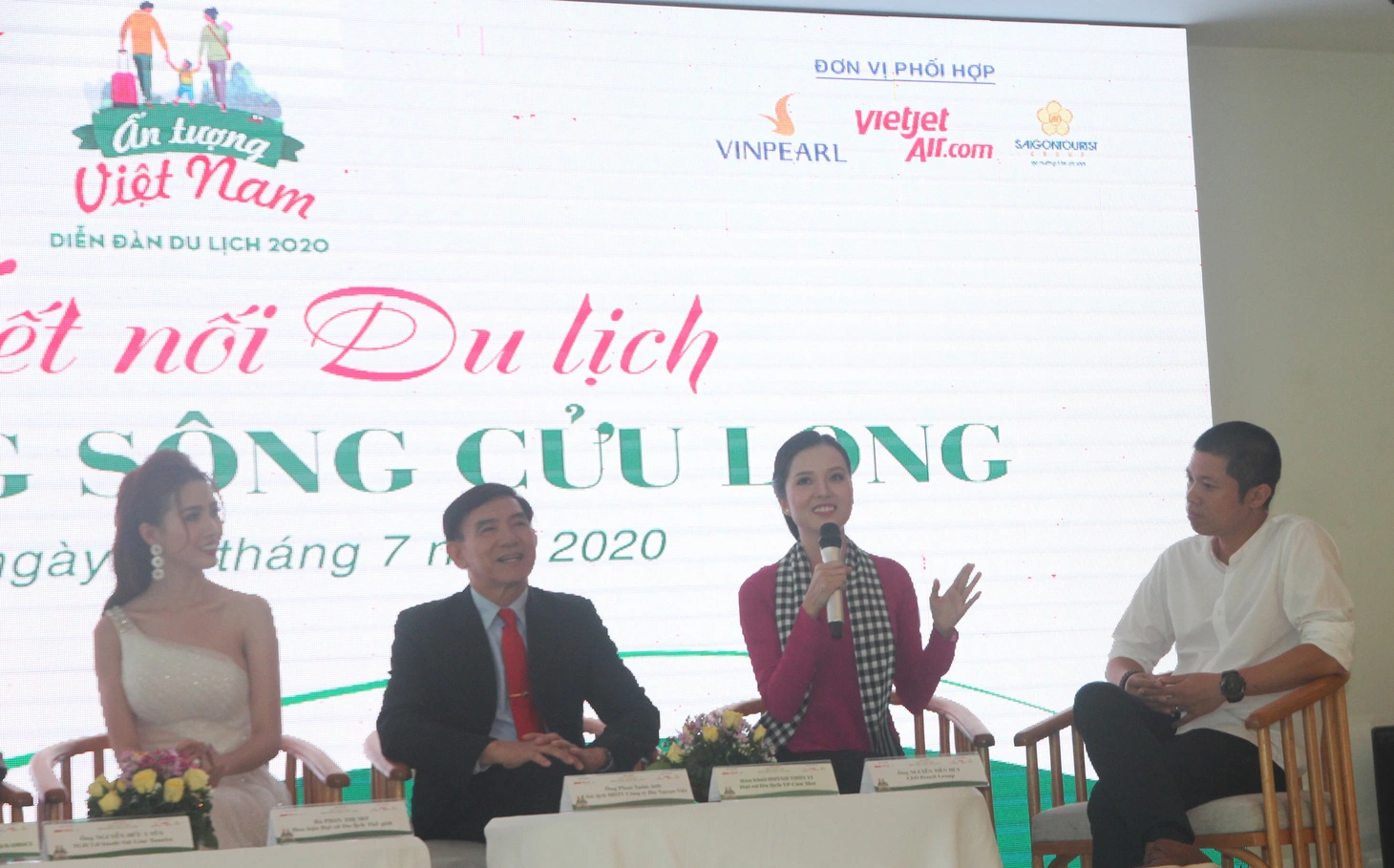 Mở thêm đường bay nội địa, khuyến khích người Việt Nam đi du lịch Việt Nam - Ảnh 5.