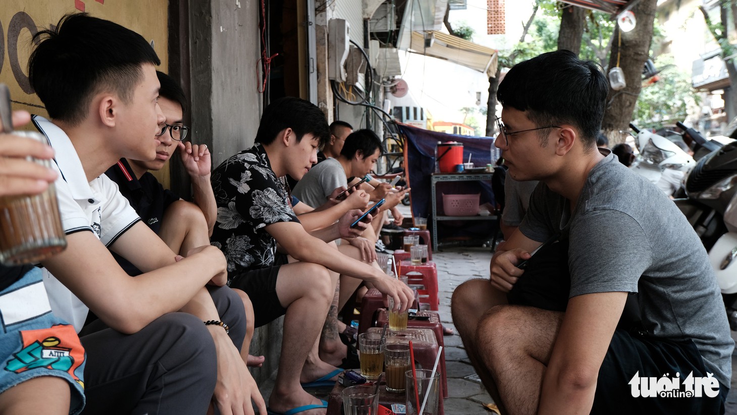Đến Hà Nội làm cốc nâu rang từ bếp củi được giữ lửa qua... 4 đời - Ảnh 7.