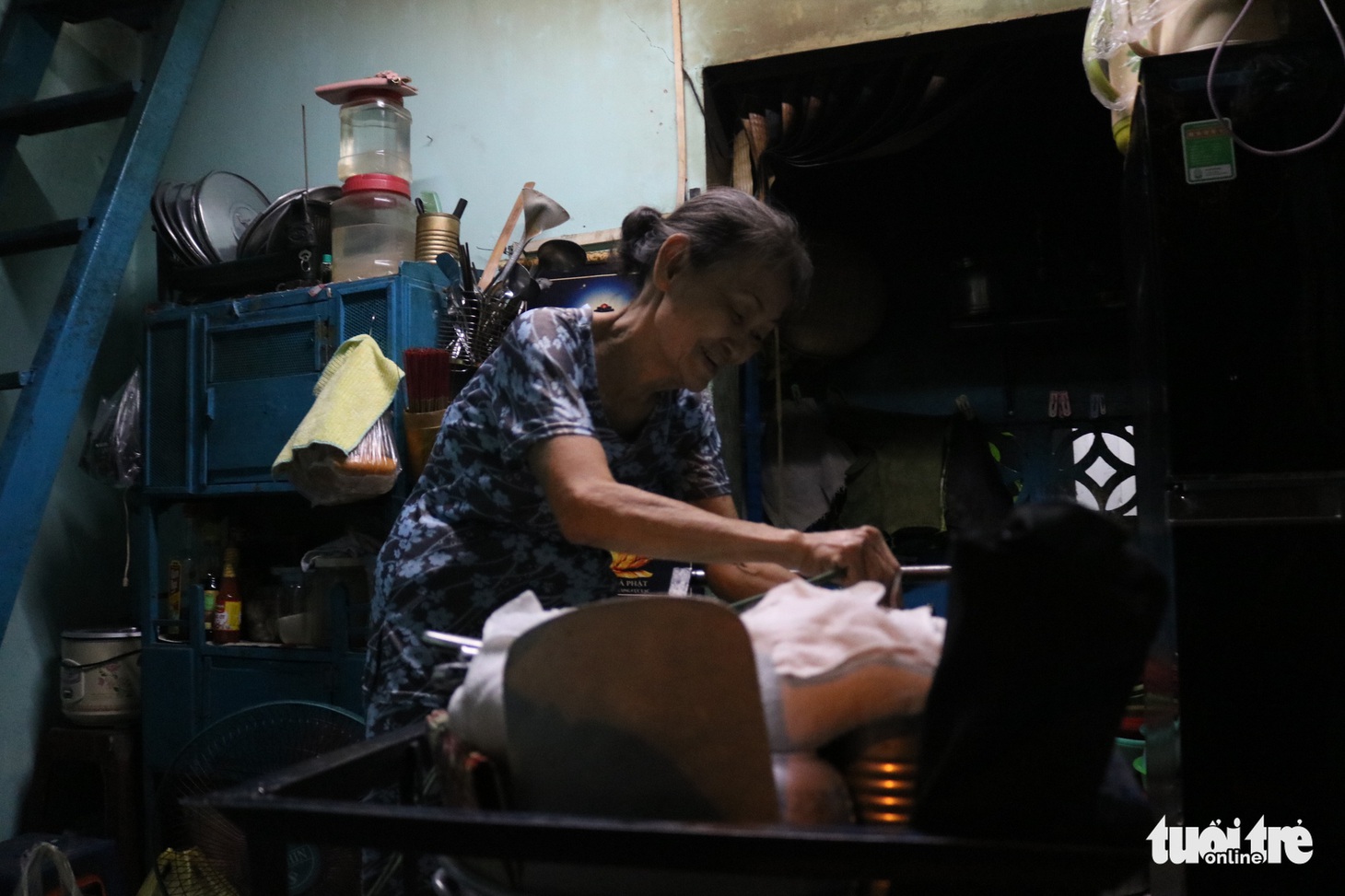 Gần nửa thế kỷ với quán chè đèn dầu giữa Sài Gòn - Ảnh 2.