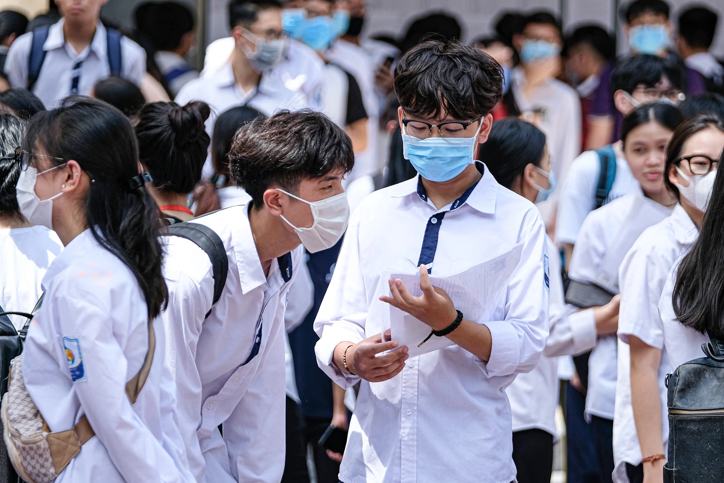 Phổ điểm các môn thi tốt nghiệp THPT 2020 tập trung ở khoảng 5,5-7,5 điểm - Ảnh 1.