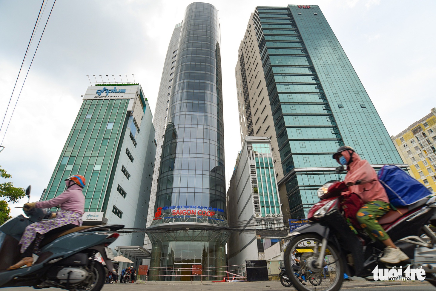 Cận cảnh cao ốc, chung cư, khách sạn... ngàn tỉ đang được rao bán - Ảnh 11.