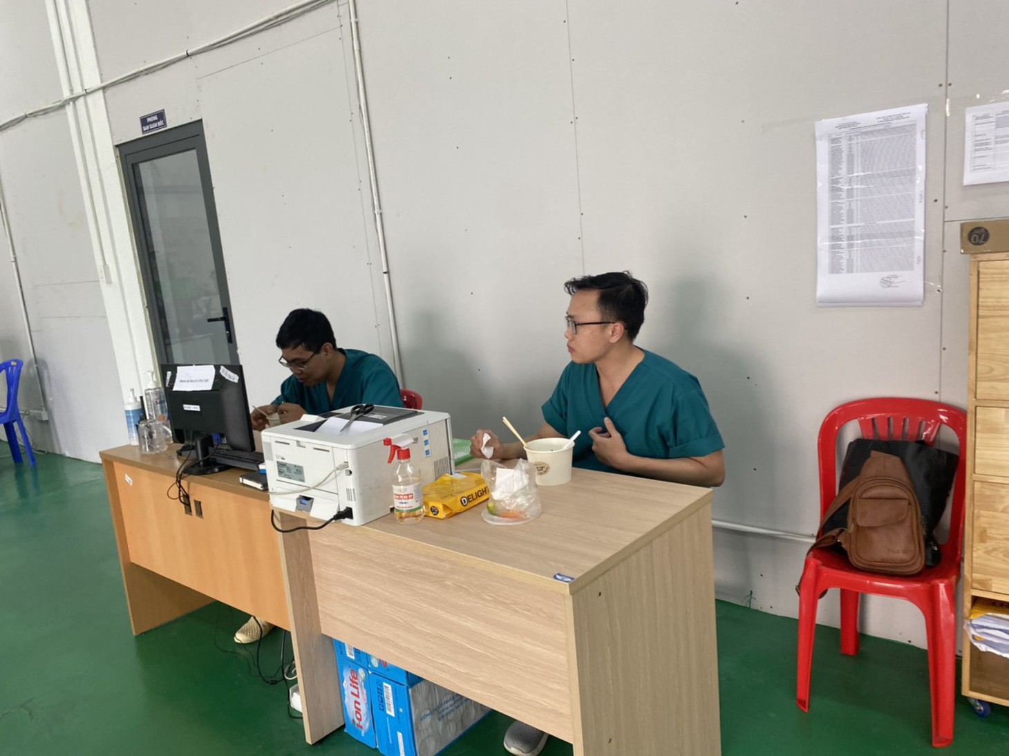 1.400 suất phở yêu thương dành tặng bệnh viện tuyến cuối - Ảnh 9.