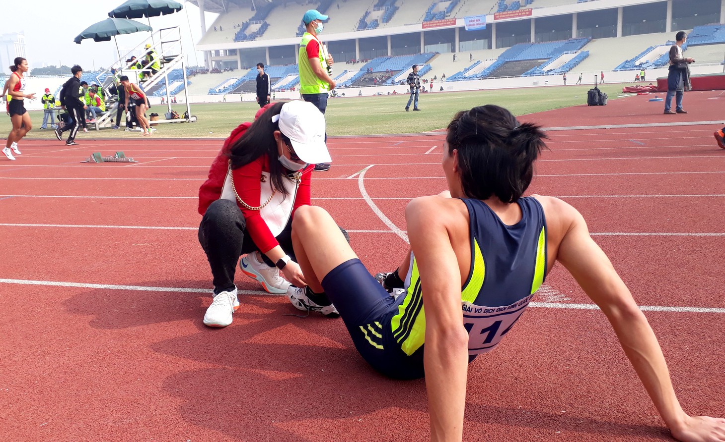 Thiên thần đứng sau nhà vô địch 400m Trần Nhật Hoàng - Ảnh 3.