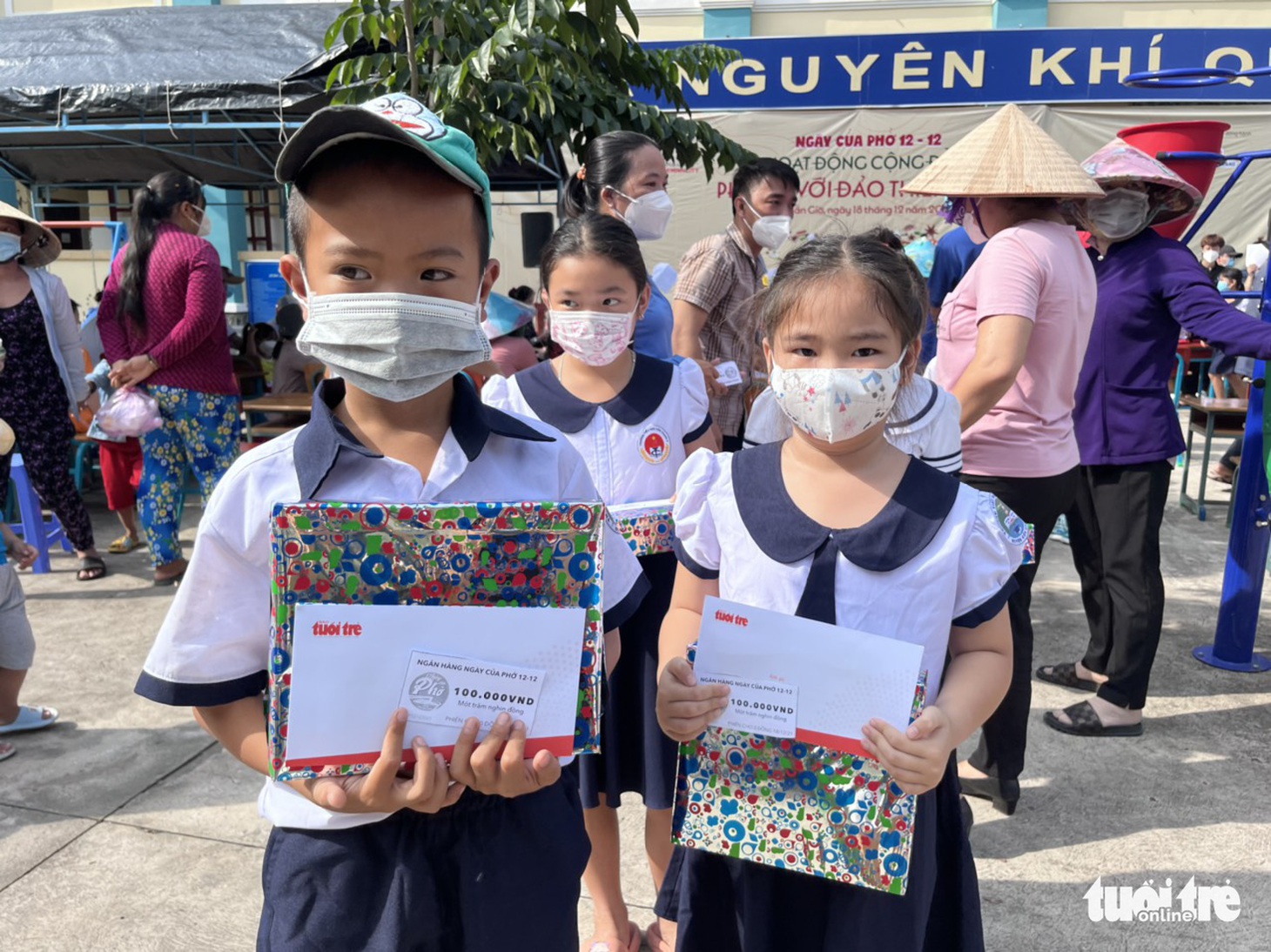 Tiệc phở trên đảo Thiềng Liềng: Được ăn phở rồi, vui quá! - Ảnh 14.