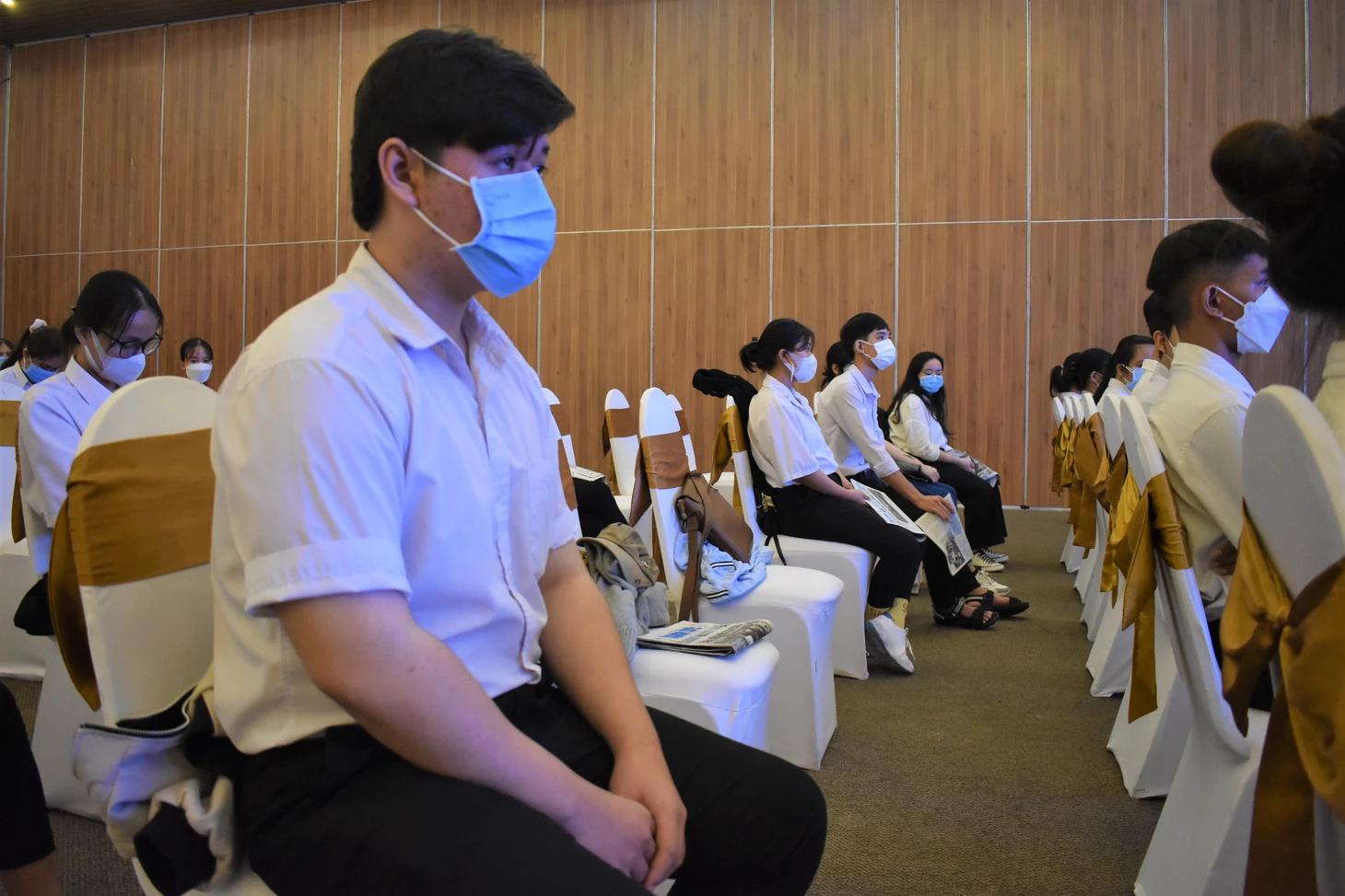 Tiếp sức cho tân sinh viên Bình Định, Khánh Hòa, Ninh Thuận: Học bổng là phao cứu sinh cho em - Ảnh 8.