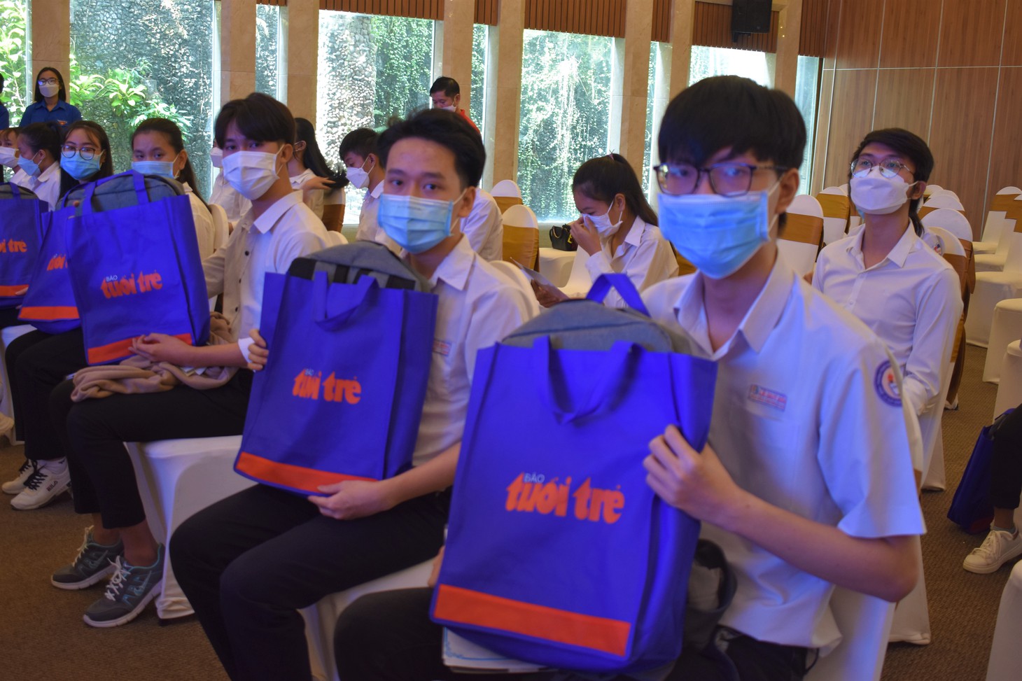 Tiếp sức cho tân sinh viên Bình Định, Khánh Hòa, Ninh Thuận: Học bổng là phao cứu sinh cho em - Ảnh 7.