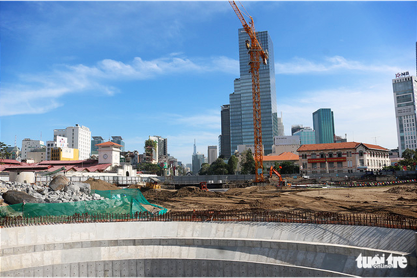 Những ngày cuối năm hối hả ở công trường nhà ga metro Bến Thành - Ảnh 6.