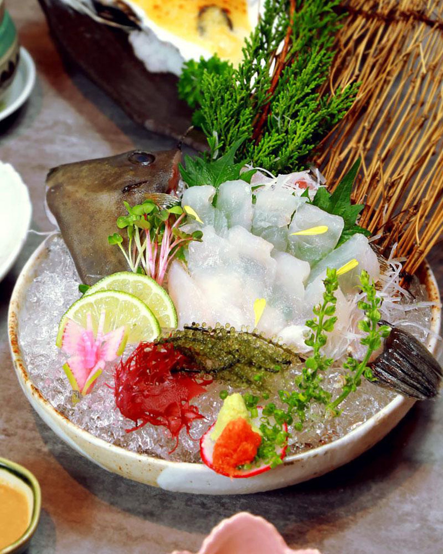 Ba loại cá nổi tiếng trong ‘ngôi chợ trăm tuổi ở Fukuoka - Ảnh 3.