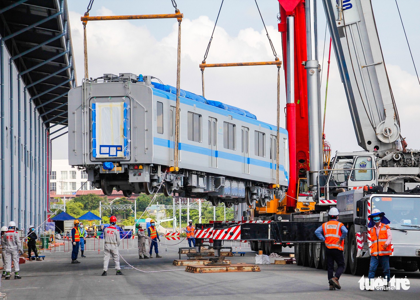 Thêm 3 toa tàu metro số 1 về depot Long Bình để chuẩn bị chạy thử nghiệm - Ảnh 2.