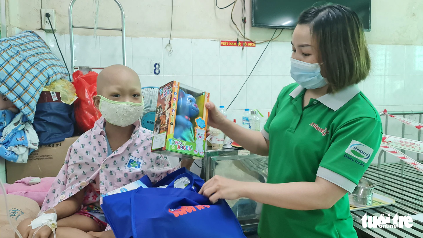 Tết thiếu nhi của bệnh nhi ở 10 bệnh viện: Ôi, con mèo này xịn lắm đó - Ảnh 9.