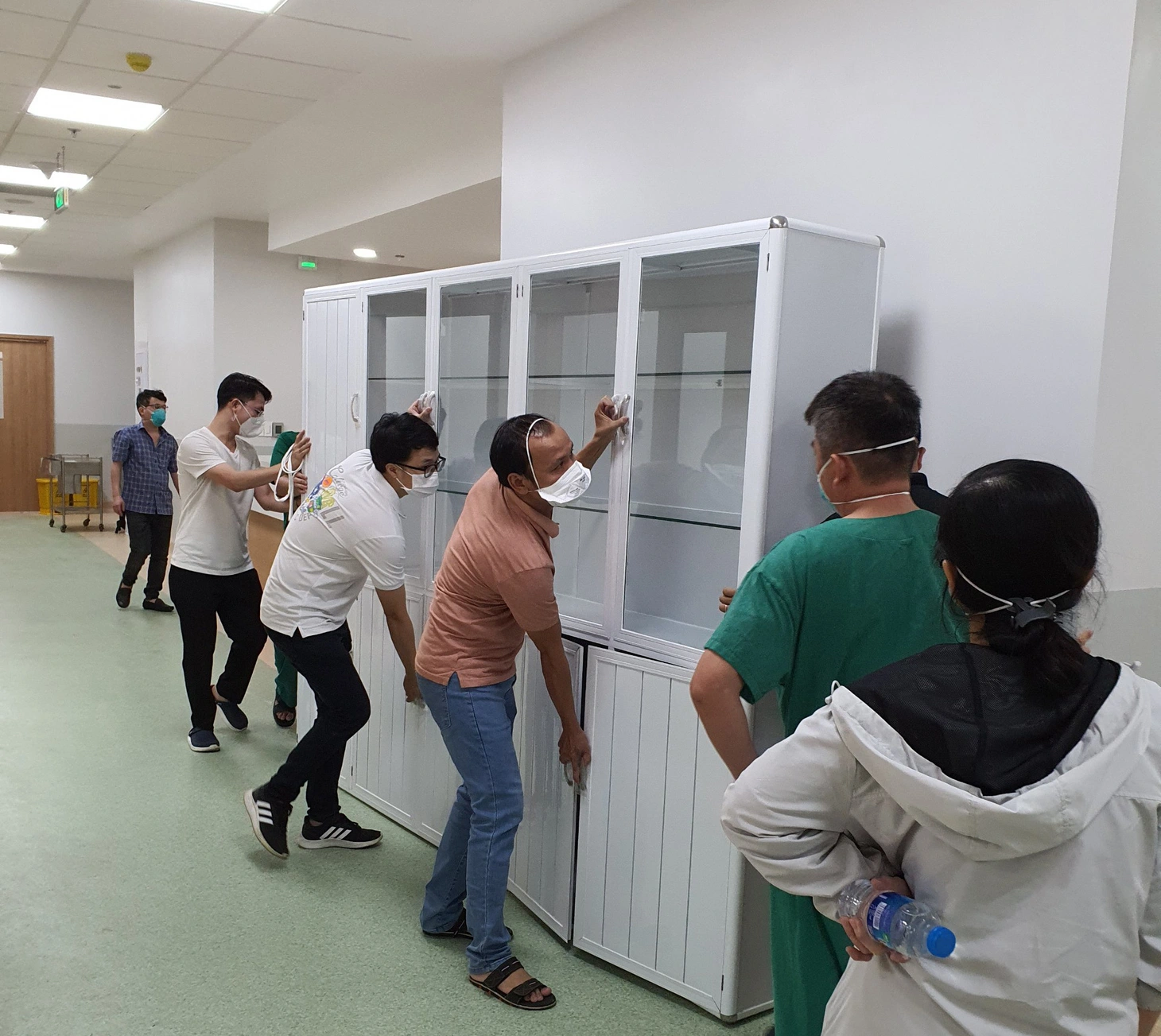 Cận cảnh bệnh viện 1.000 giường điều trị bệnh nhân COVID-19 nặng - Ảnh 5.