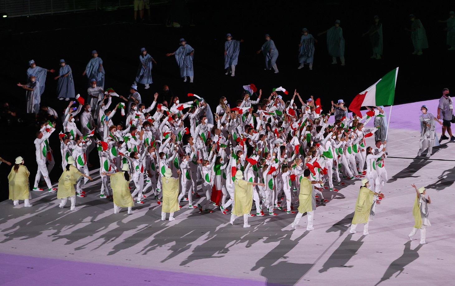Đài lửa đã được thắp sáng, Olympic 2020 chính thức khai mạc - Ảnh 30.